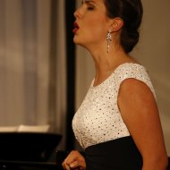 Małgorzata Pietrzykowska-Syrek - mezzosopran, Sylwia Michalik-Bednarczyk – fortepian