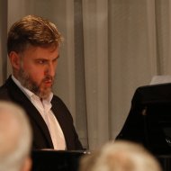Kaja Kotarska - skrzypce, Andrzej Zawadzki - fortepian