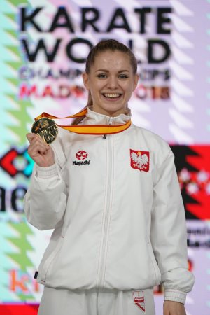 Dorota Banaszczyk, studentka PŁ, złota medalistka MŚ w karate. foto. Xavier Servolle