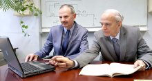 dr hab. Stanisław Hałgas, prof. PŁ i prof. Michał Tadeusiewicz
