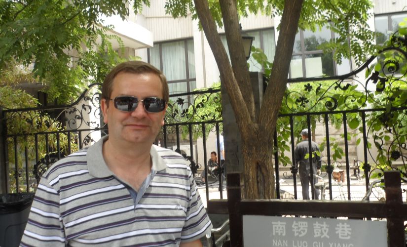 Profesor Piotr Dziugan w czasie jednej z wizyt naukowych w Chinach 