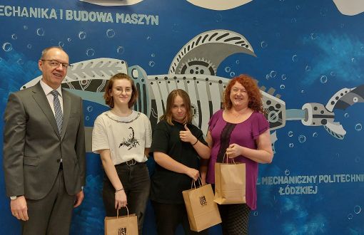 From the left: dean prof. Tomasz Kubiak, Patrycja Malesa, Ewa Żałoba and Anna Figat